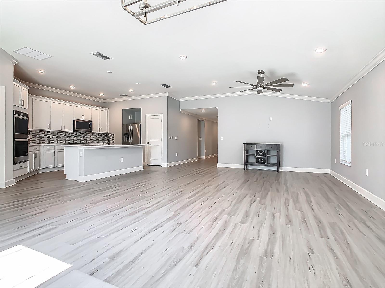 260 SUMMERLIN LOOP