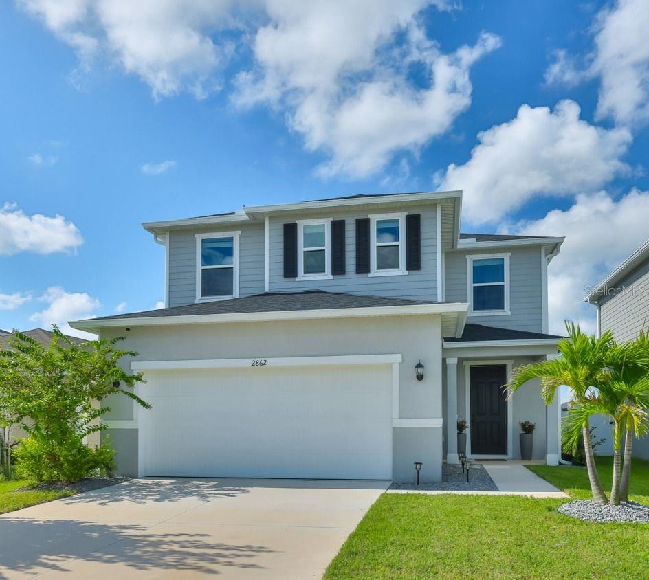 Welcome home to your NEWLY BUILT (2024) 4-bedroom, 3 FULL bathroom home with NO CDD and LOW HOA FEES! Downstairs features your spacious family room, dining room and gorgeous kitchen perfect for creating a delicious meal or entertaining your friends and family. Sliding doors from your dining room lead to a covered and screened 10x20 lanai. In addition, the owners poured another 10x20 slab (uncovered) and fenced the yard to create your private outdoor oasis. A bedroom and full bathroom completes your downstairs level and is perfect for guests, multi-generational living, a private office, craft room, home gym or whatever your needs may be! Upstairs includes your primary suite that offers a spa-like bathroom with a huge walk-in closet. You will also find two additional very generously sized bedrooms and a full bathroom upstairs. All upstairs bedrooms include walk-in closets! A spacious loft on the second story provides endless possibilities for use of this space. This home also boasts plenty of storage for all of your possessions. The location of this community can't be beat and offers easy access to 275 and I75. Whether you are trying to get to Sarasota, St. Pete/Tampa area or the stunning Florida beaches you will be on your way within minutes!
CHECK OUT THE 3-D WALK THROUGH TOUR: https://www.zillow.com/view-imx/a5544cb9-6aa9-4bc7-915f-fb881196fa41?setAttribution=mls&wl=true&initialViewType=pano&utm_source=dashboard