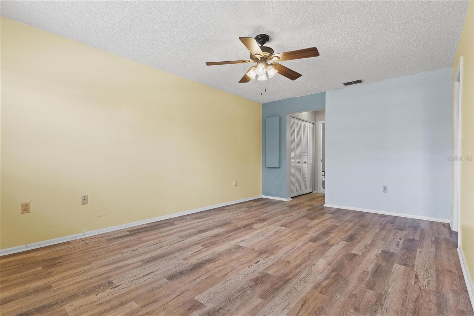 IMPERIAL COVE 12 - Residential