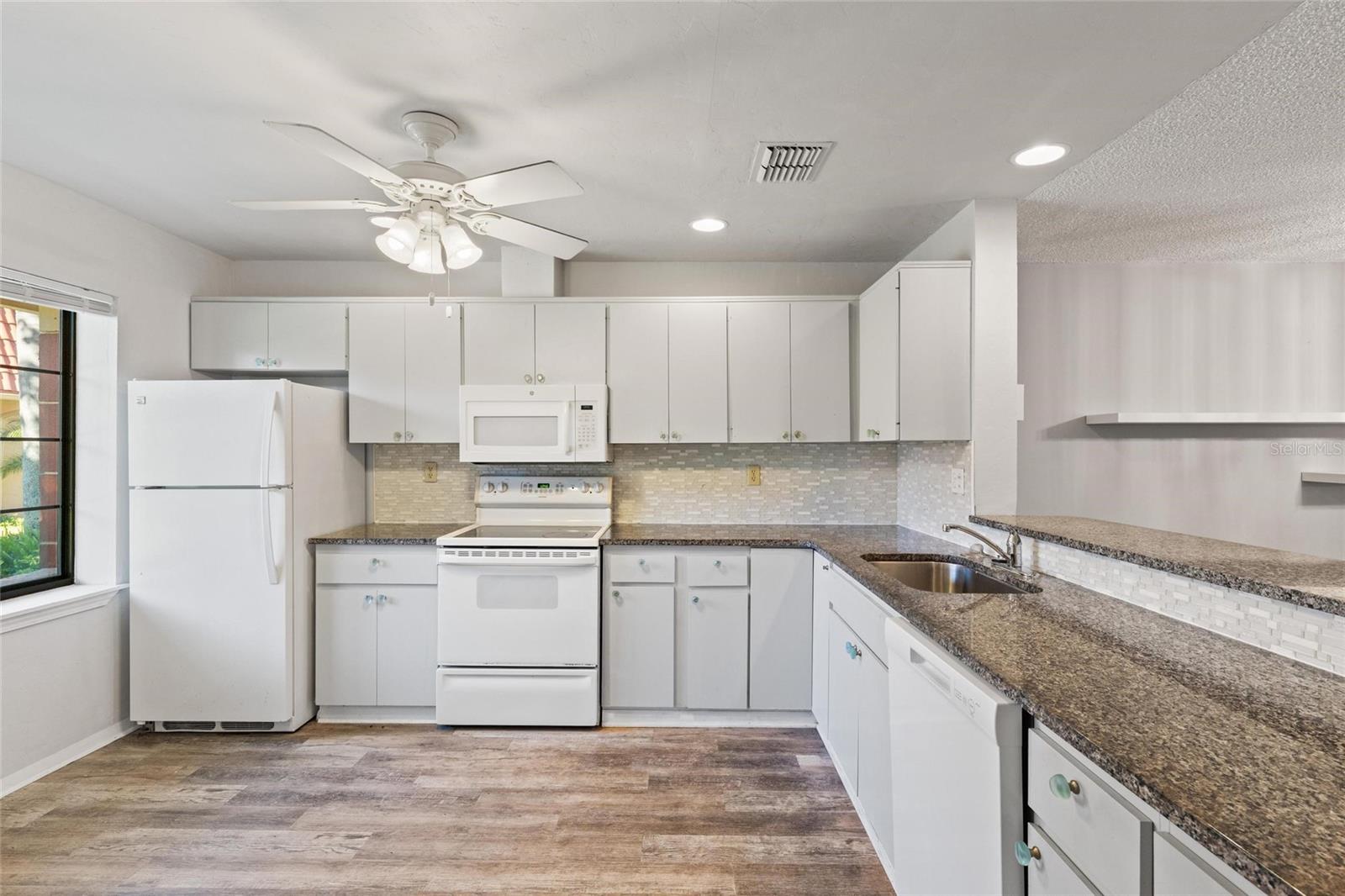 IMPERIAL COVE 12 - Residential