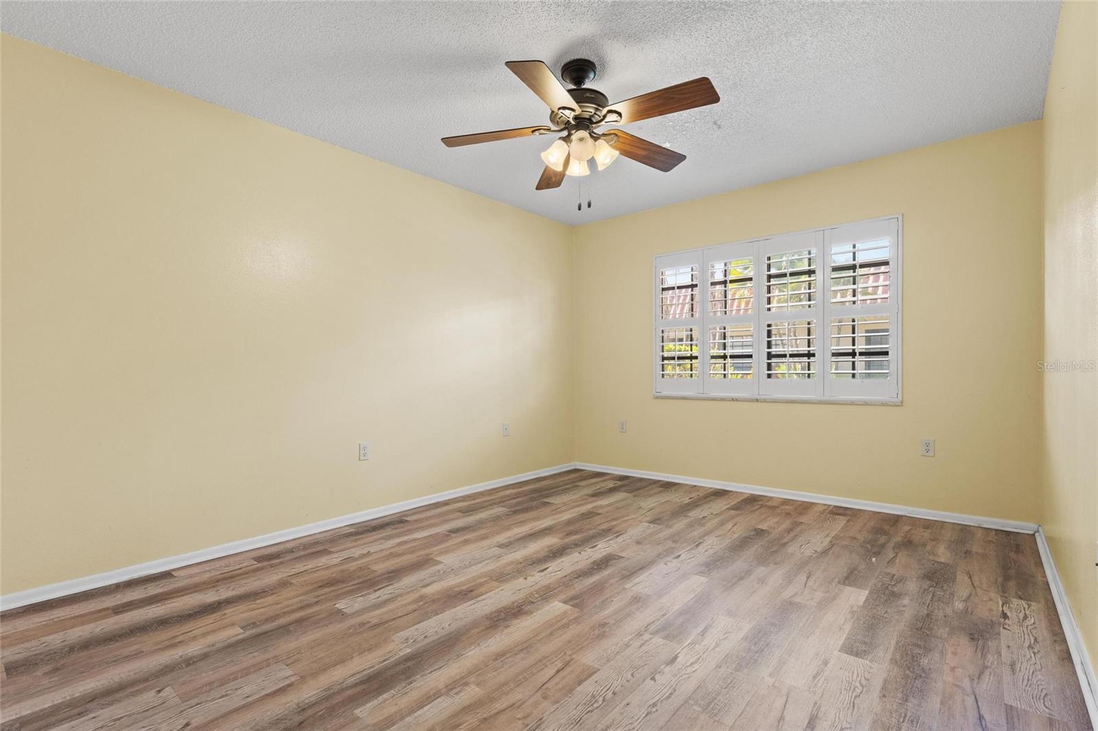 IMPERIAL COVE 12 - Residential