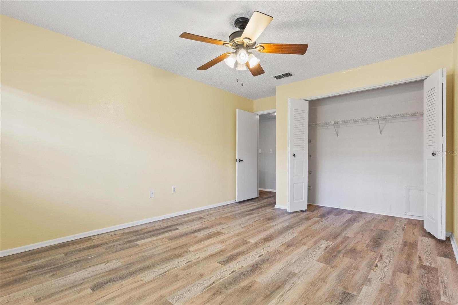 IMPERIAL COVE 12 - Residential