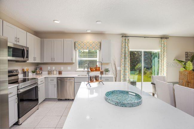 621 BROADOAK DRIVE