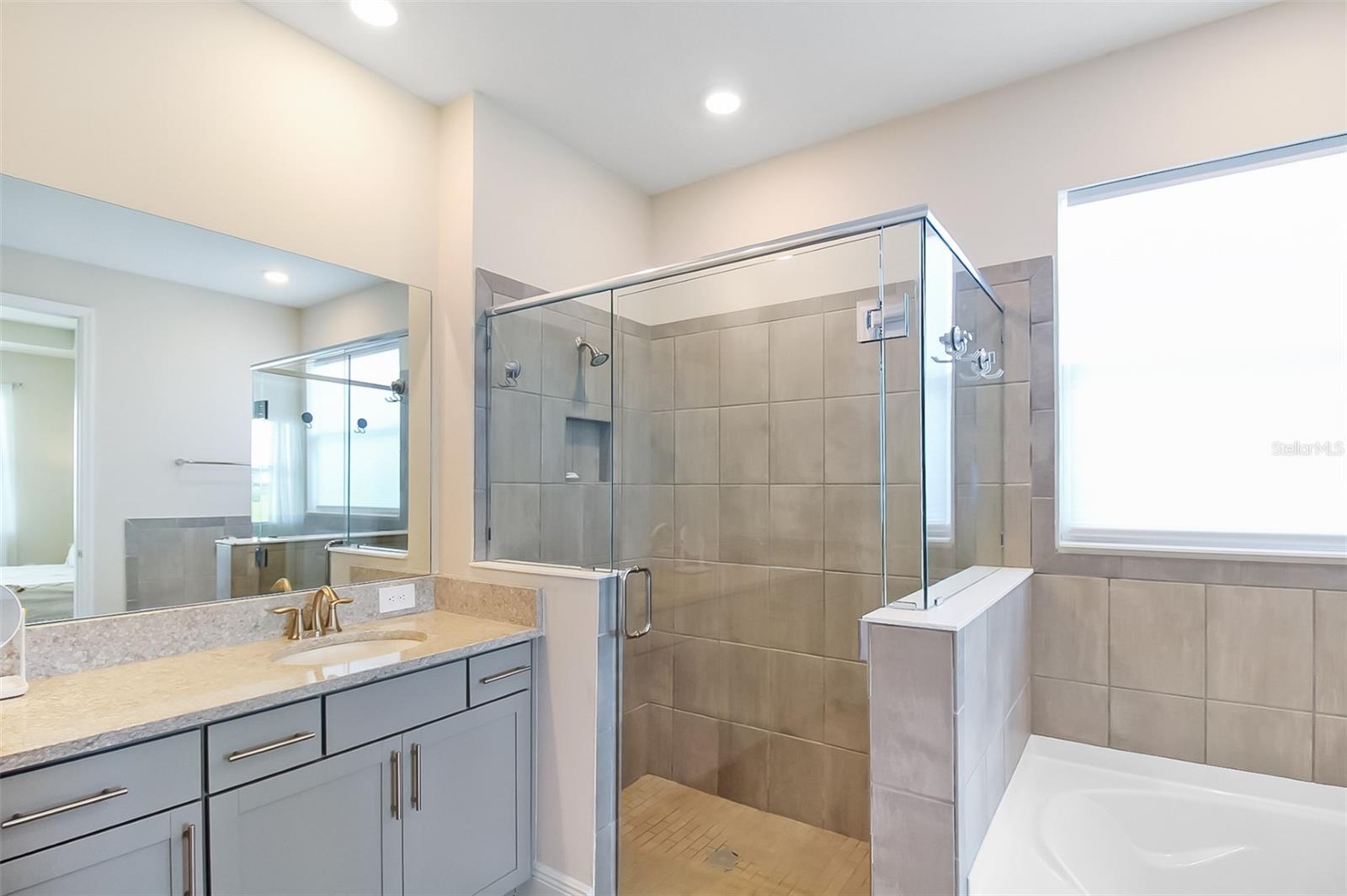 STAR FARMS PH I-IV - Residential Lease