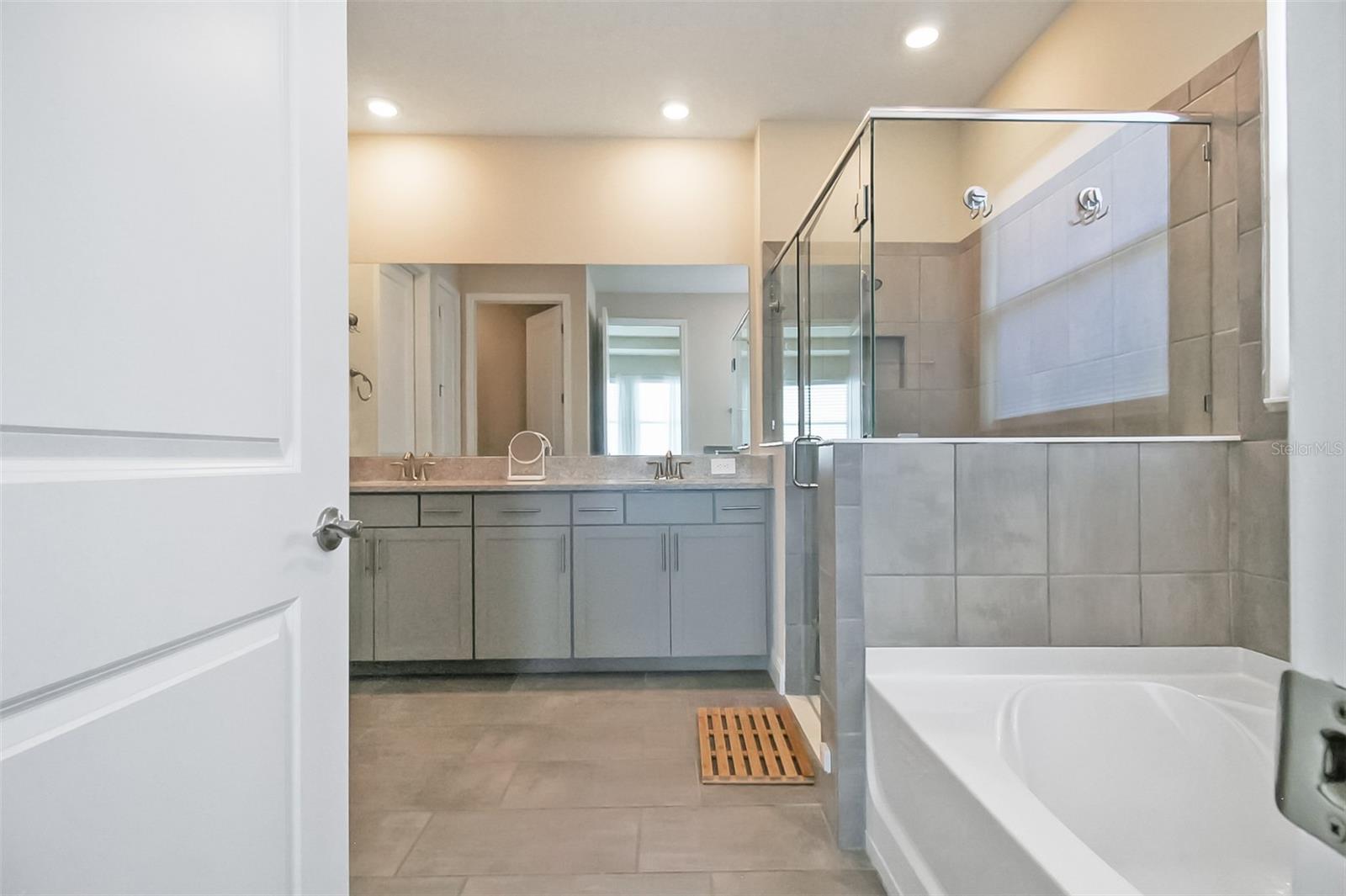 STAR FARMS PH I-IV - Residential Lease