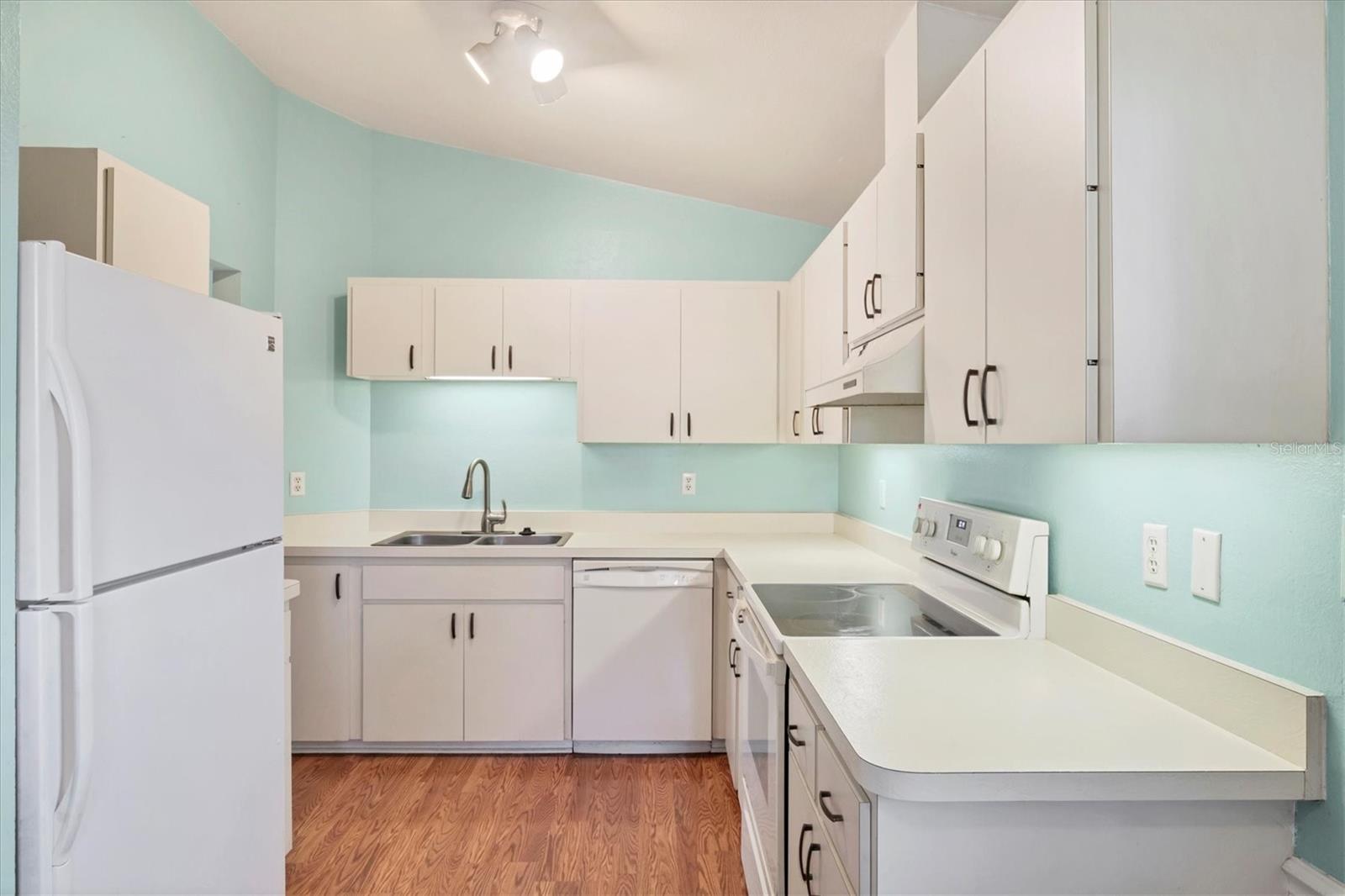 CHARTLEY COURT - Residential