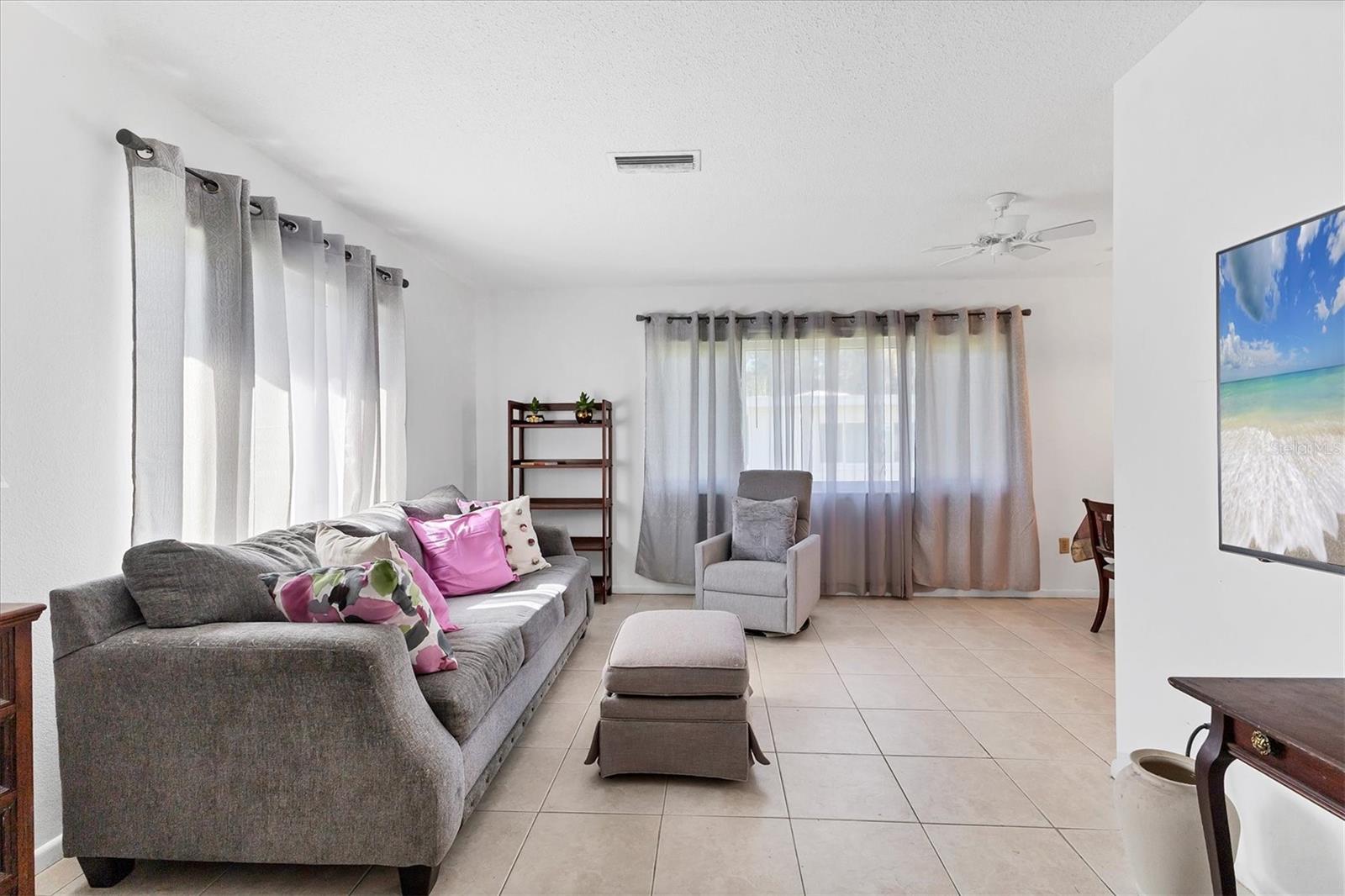 STRATHMORE VILLA SEC 07 - Residential