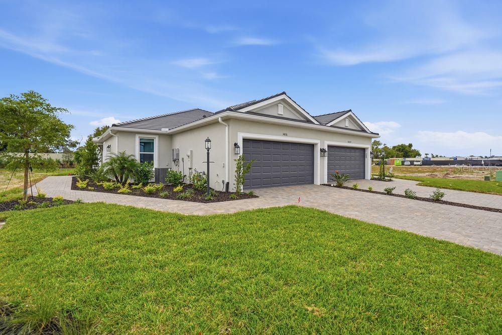 AZARIO ESPLANADE - Residential