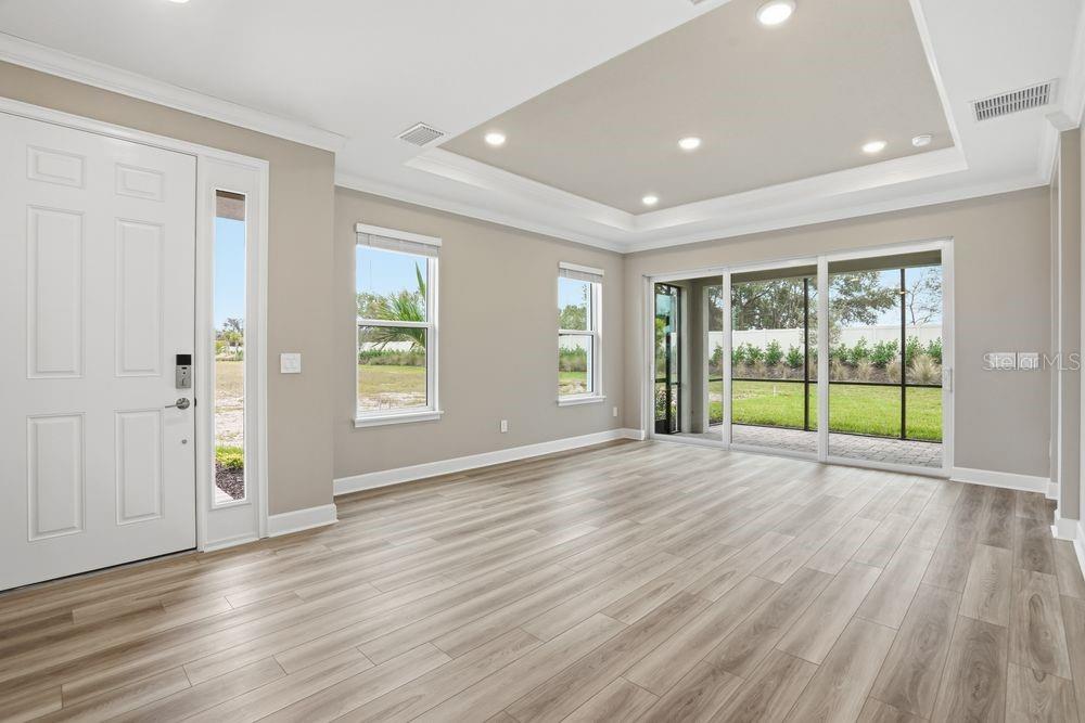 AZARIO ESPLANADE - Residential