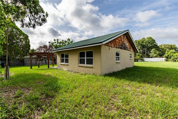 7020 SCOTT AVE, MOUNT DORA, FL 32757 - Image bbf6cbd8f7053db2e6a30dcafd772db4/2488073218