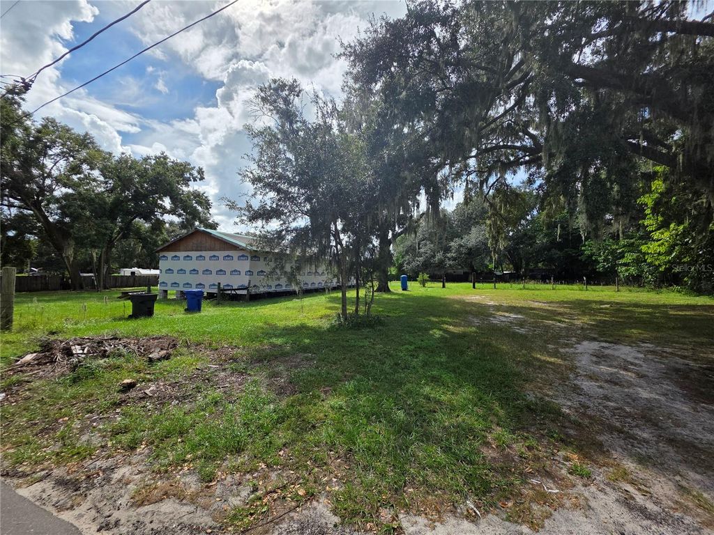 Photo of 7229 James Stanaland Road, Plant City, FL 33567 (MLS # TB8435997)