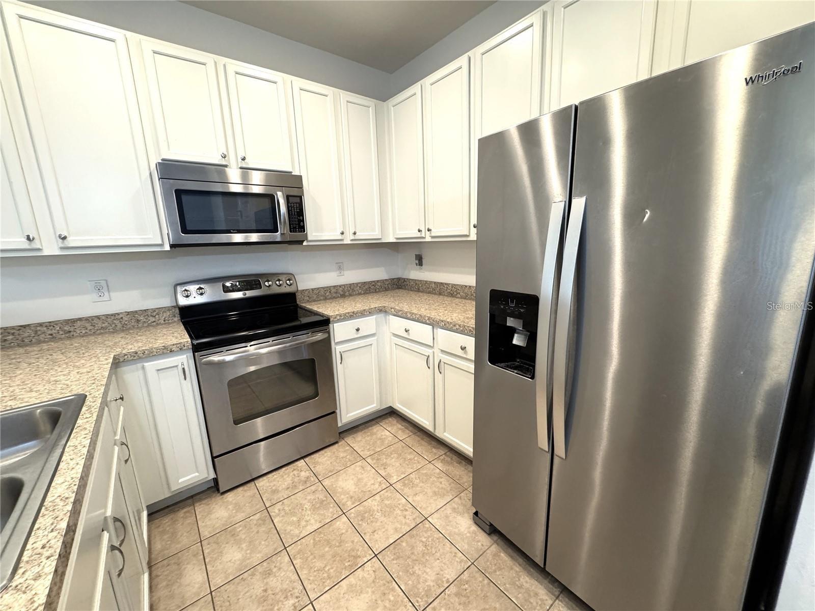 SAWGRASS VILLAGE - Residential Lease