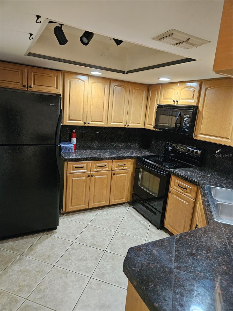 COURTYARD VILLAS - Residential