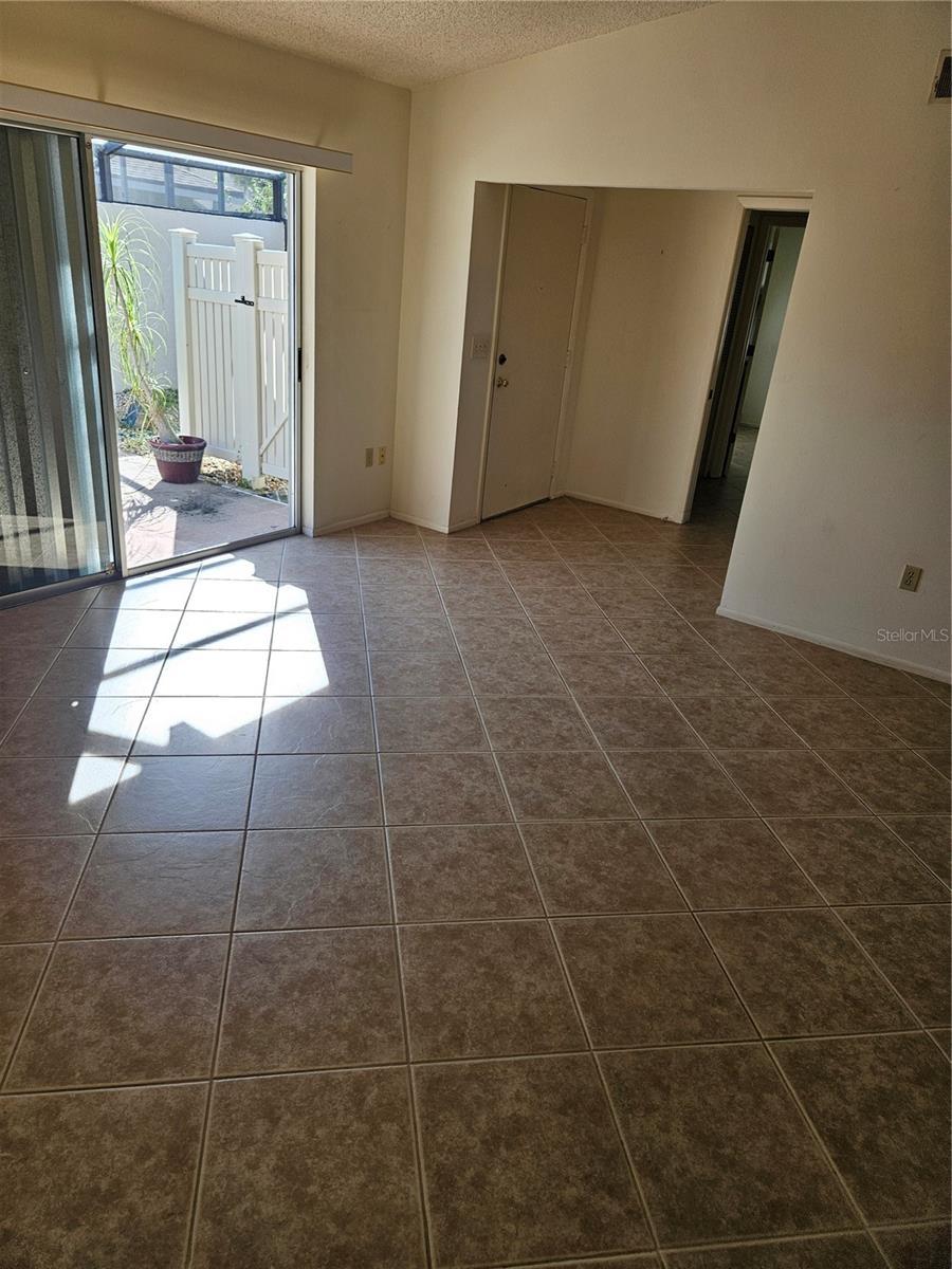 COURTYARD VILLAS - Residential