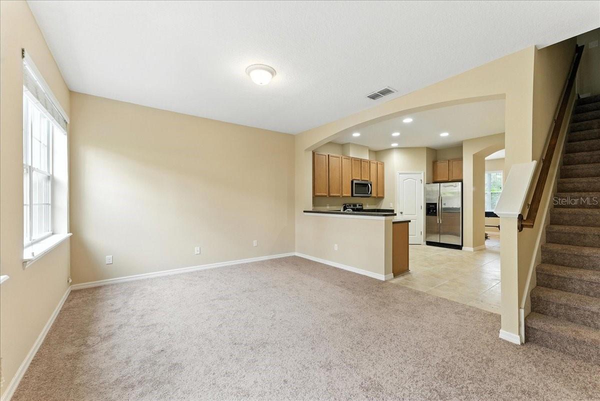 LAKESIDE VILLAS - Residential