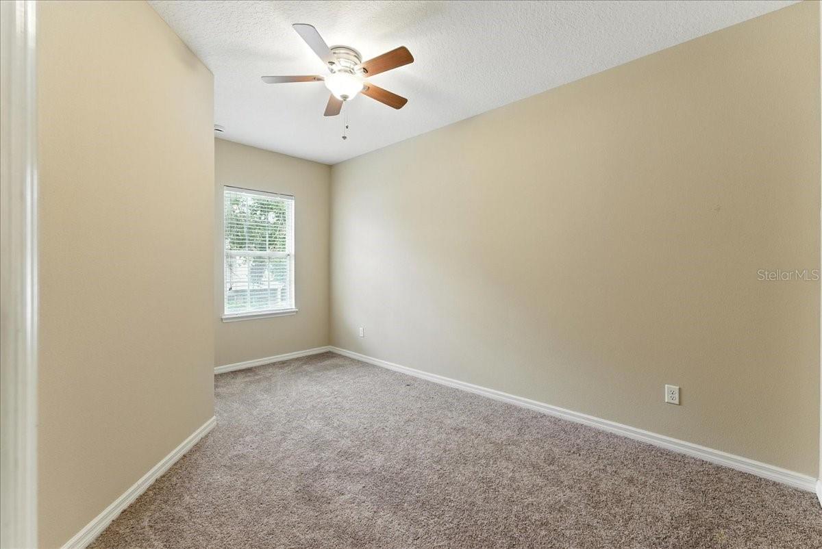 LAKESIDE VILLAS - Residential