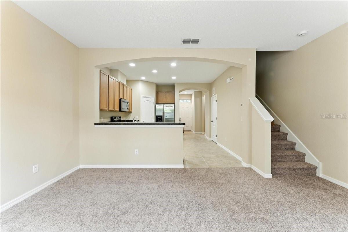 LAKESIDE VILLAS - Residential