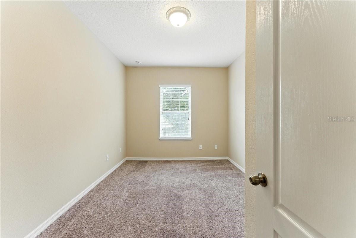 LAKESIDE VILLAS - Residential