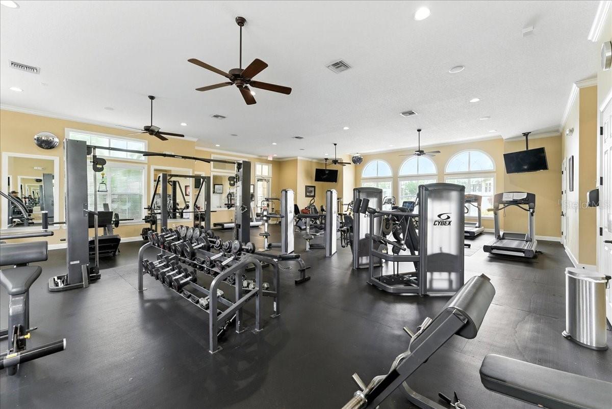 LAKESIDE VILLAS - Residential