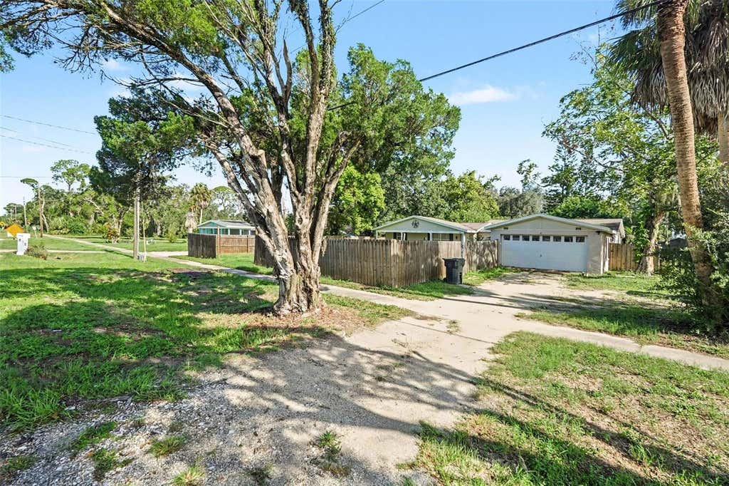 Photo of 805 W College Avenue, Ruskin, FL 33570 (MLS # TB8537012)