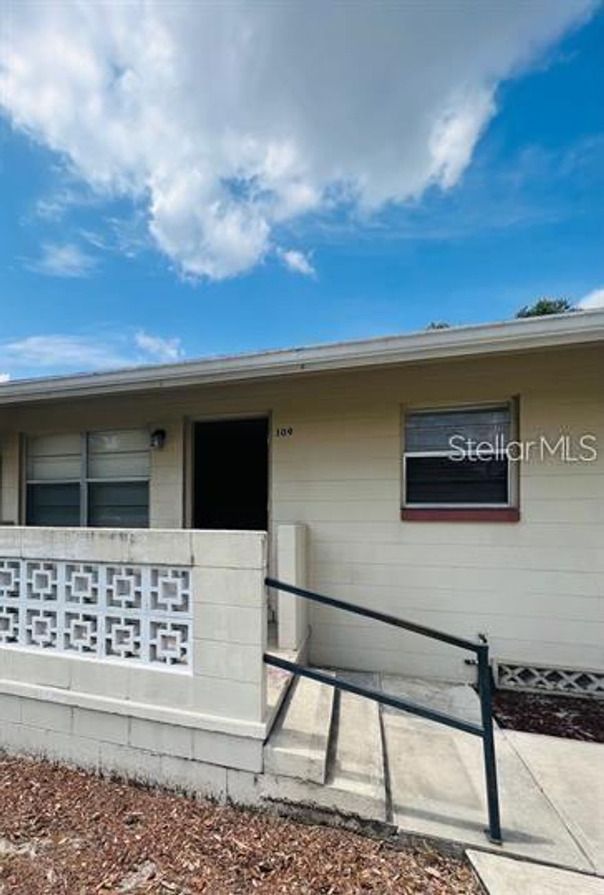 This charming 1-bedroom, 1-bathroom unit offers the perfect blend of comfort and convenience. Located in an unbeatable area, you’ll be just steps away from grocery stores, restaurants, and shopping, and only minutes from Downtown Winter Park, Full Sail University, Rollins College, AdventHealth Winter Park, and more. Inside, you’ll find a spacious layout featuring a full kitchen with ample cabinet and counter space, a cozy dining area, and a primary bedroom with two large closets for generous storage. Enjoy easy access to major roadways and highways, making your commute a breeze. Water, trash, and sewer are included in the rent. No HOA approval required. No pets.