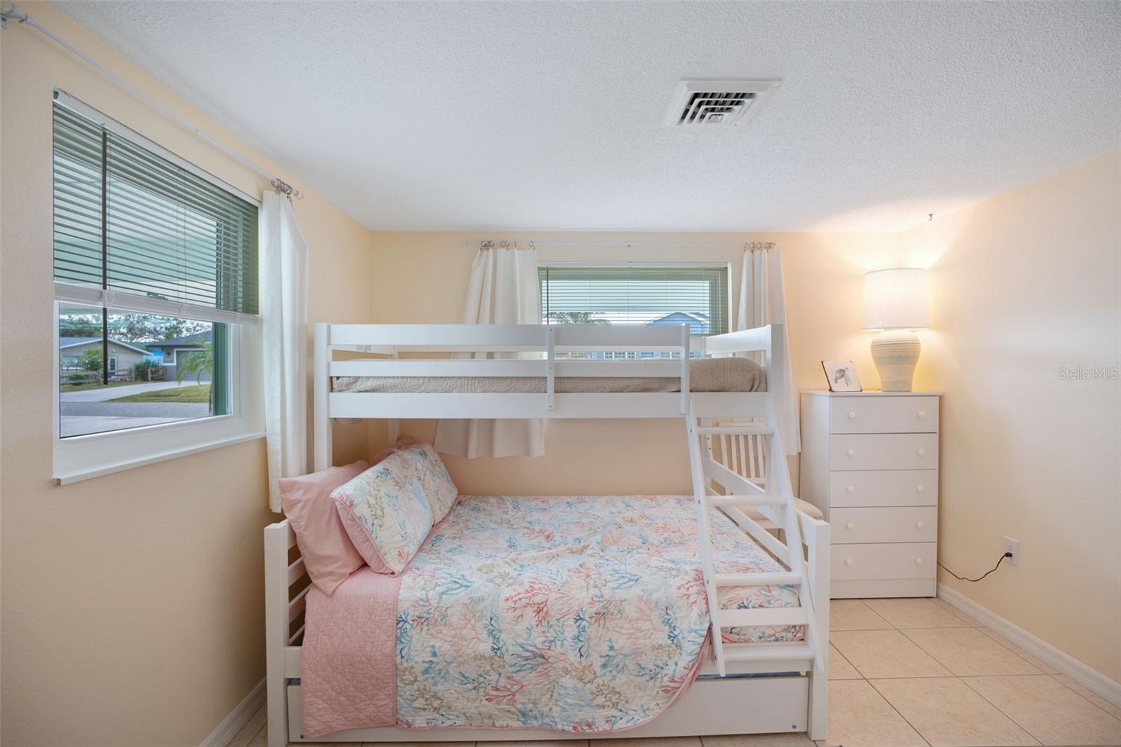 SOUTH VENICE - Residential