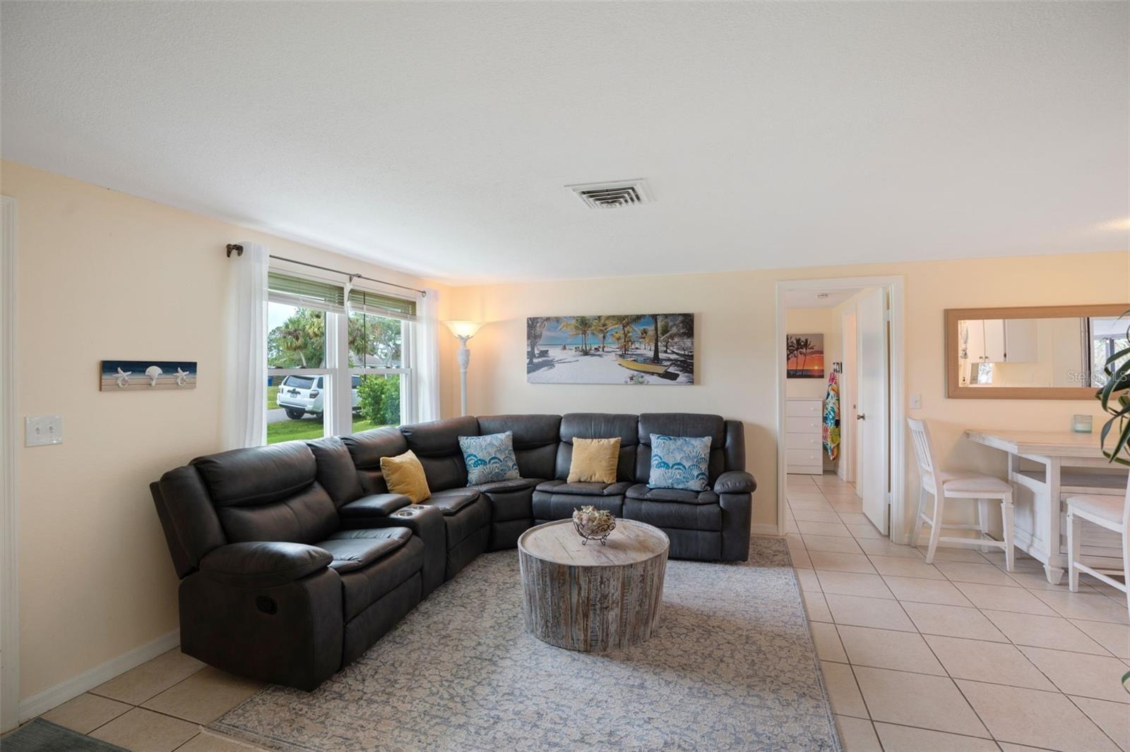 SOUTH VENICE - Residential