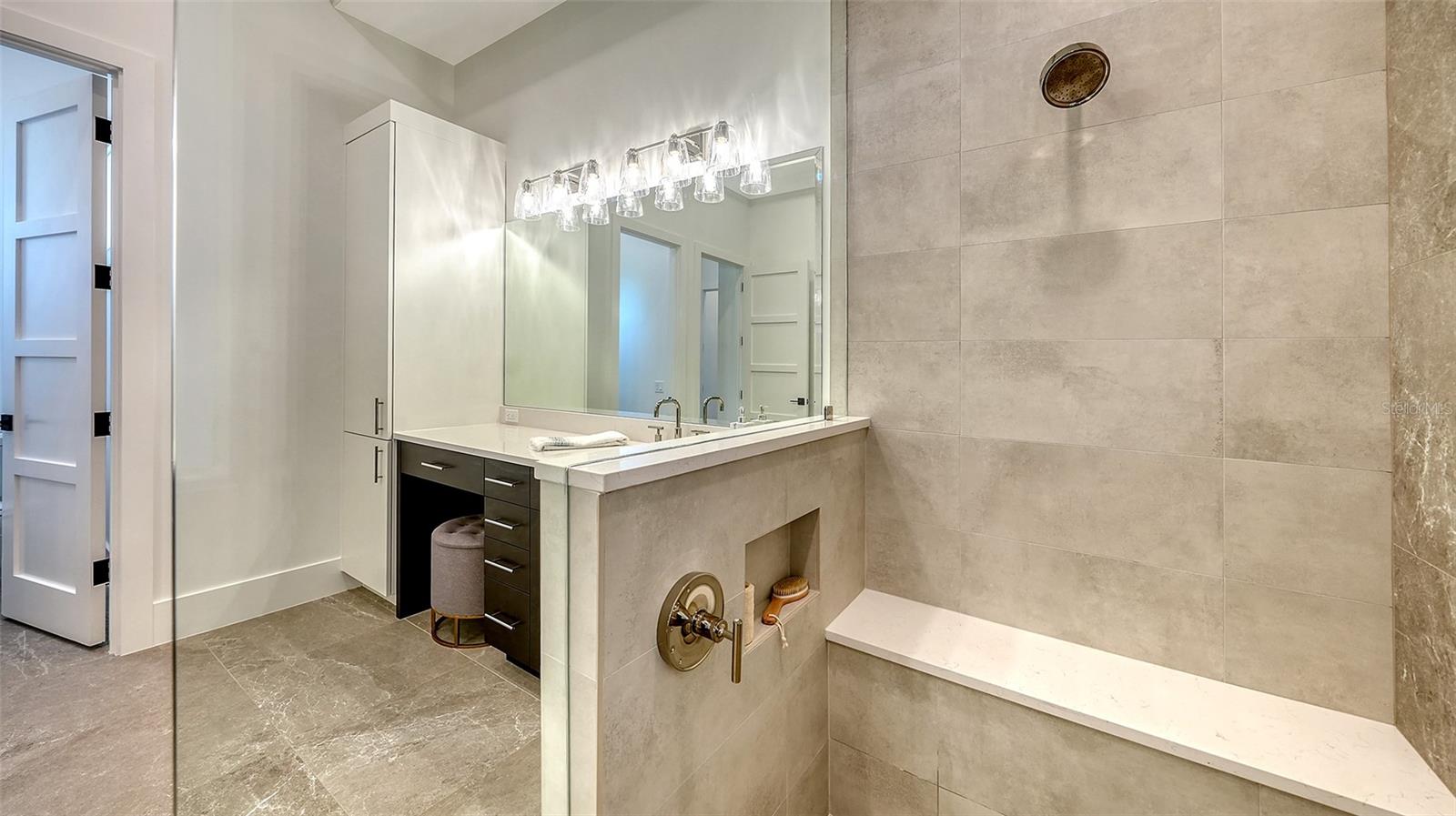 SIESTAS BAYSIDE WATERSIDE EAST - Residential