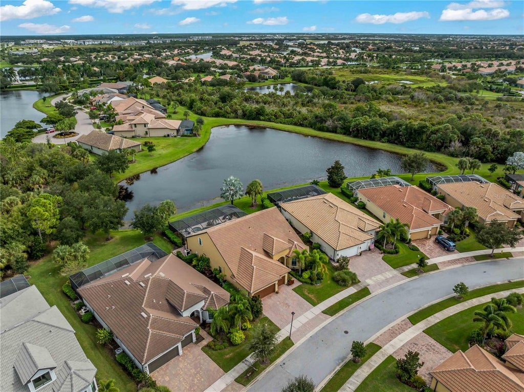Photo of 19864 Petrino Street, Venice, FL 34293 (MLS # D6149344)