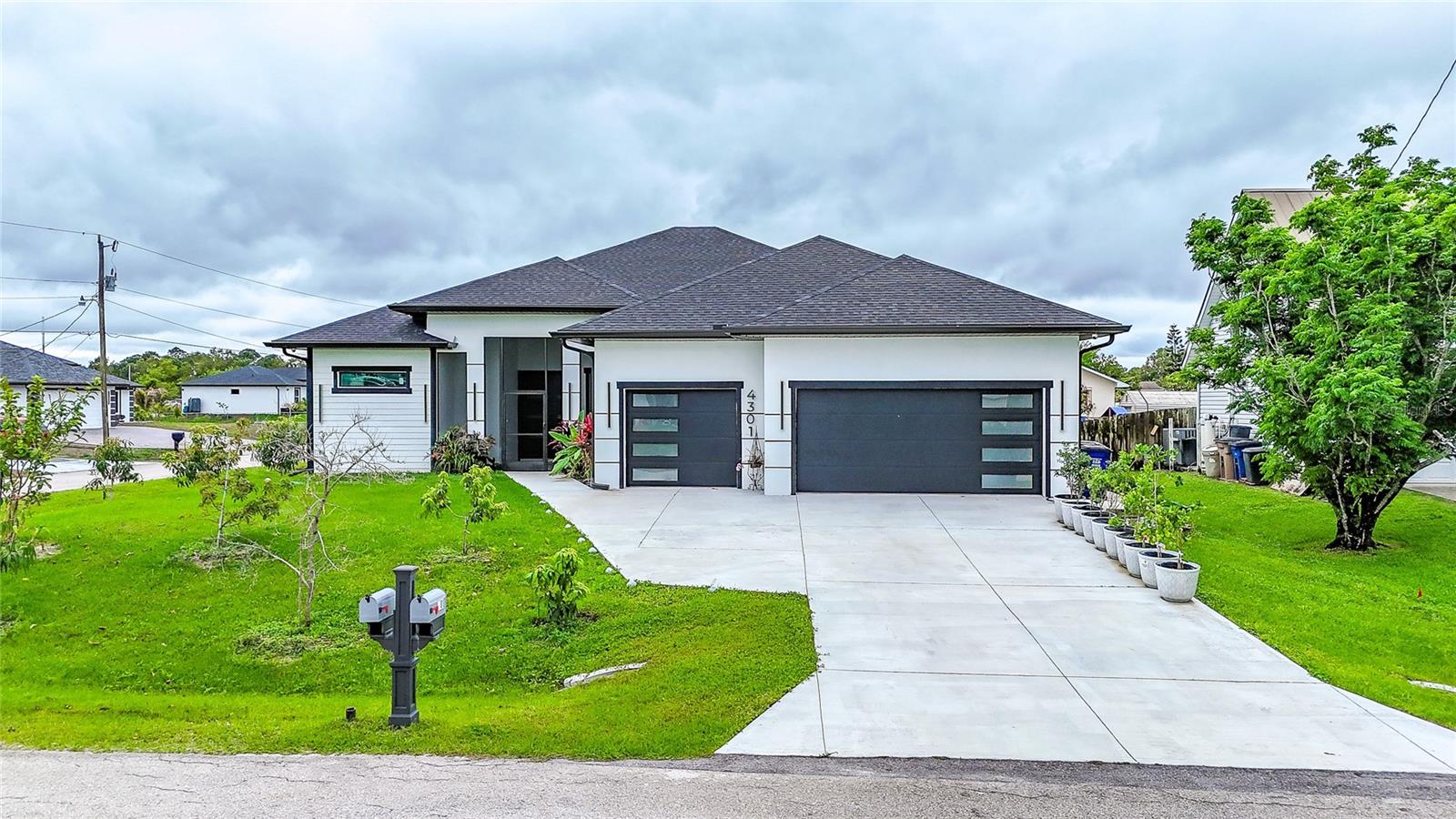 LEHIGH ACRES - Residential