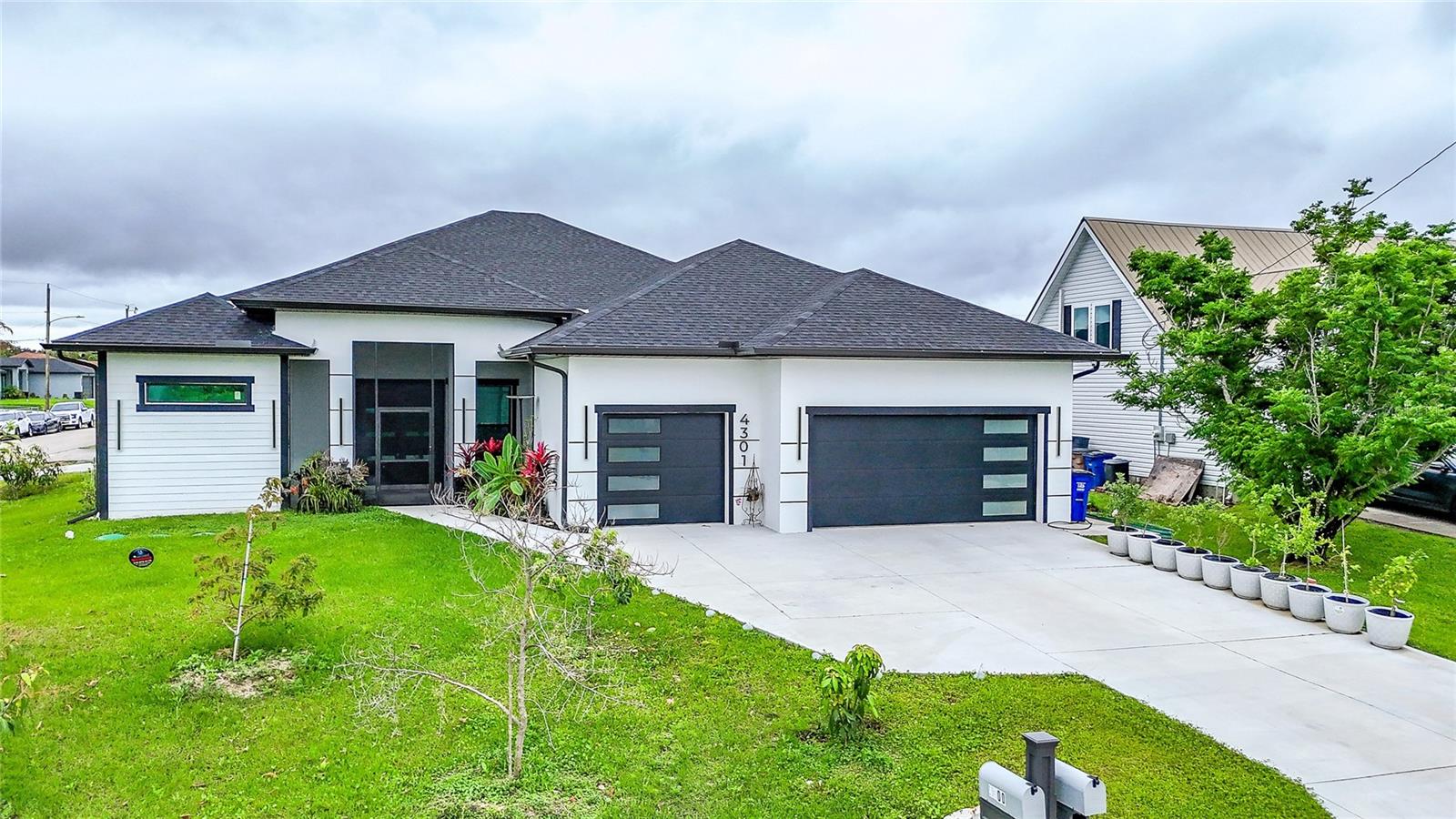 LEHIGH ACRES - Residential