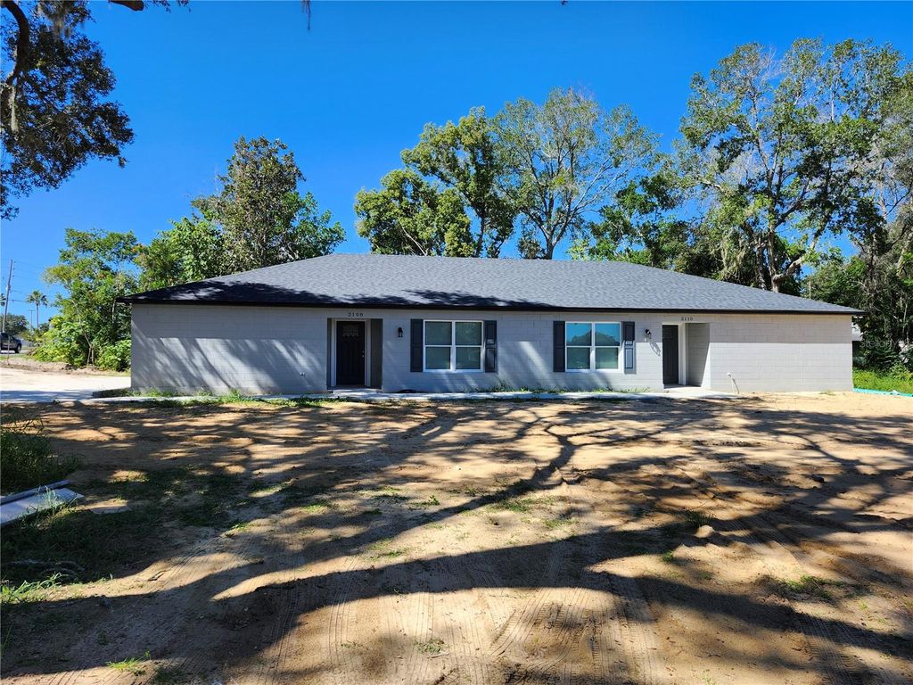 Photo of 2108 South Street, Leesburg, FL 34748 (MLS # O6339869)