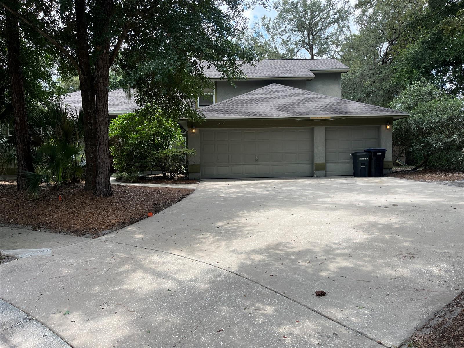 Orlando 4 BEDROOM POOL HOME
Brand New Carpet, Priced Low, Call Now, Move In Ready, Two Story Single Family Home, 2 Car Garage, Bonus Room Too, Cul-De-Sac Lot, Screened-In Pool, Fenced-In Yard, Master Bedroom Downstairs, Master Bath – Separate Shower / Tub, Living & Family Rooms, Eat-In Kitchen, Tile In Wet Areas, Carpeted Bedrooms, Fireplace, Ceiling Fans In Many Rooms, Partially Furnished, Just 25 Minutes To Downtown Orlando, Just 25 Minutes To The Airport, Convenient To 408, 436, And Turnpike, Convenient To Major Roads, Shopping, Schools, Convenient To UCF, All Kitchen Appliances Included. The deposit amount is based upon the application results. Pets: OK (Dangerous Pets are not permitted, Pit Bulls, etc.) Priced $2,799.00 for the first 4 months, $2,999.00 for the remaining 8 months (Average: $2,932.00/mo). AVAILABLE: NOW
