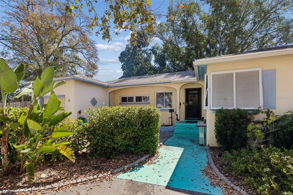 Photo of 2120 Coronada Way S, St Petersburg, FL 33712 (MLS # TB8483989)