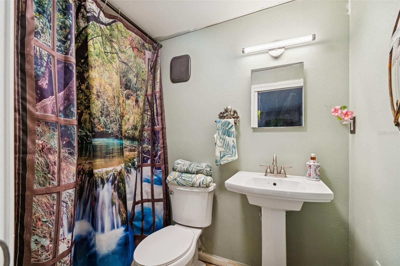 LAKEWOOD ESTATES SEC C - Residential