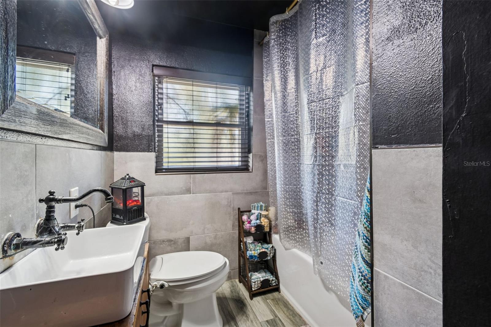 LAKEWOOD ESTATES SEC C - Residential