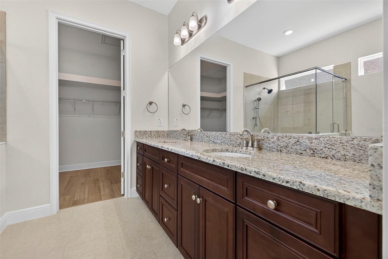 LAKE JOVITA GOLF & COUNTRY CLU - Residential