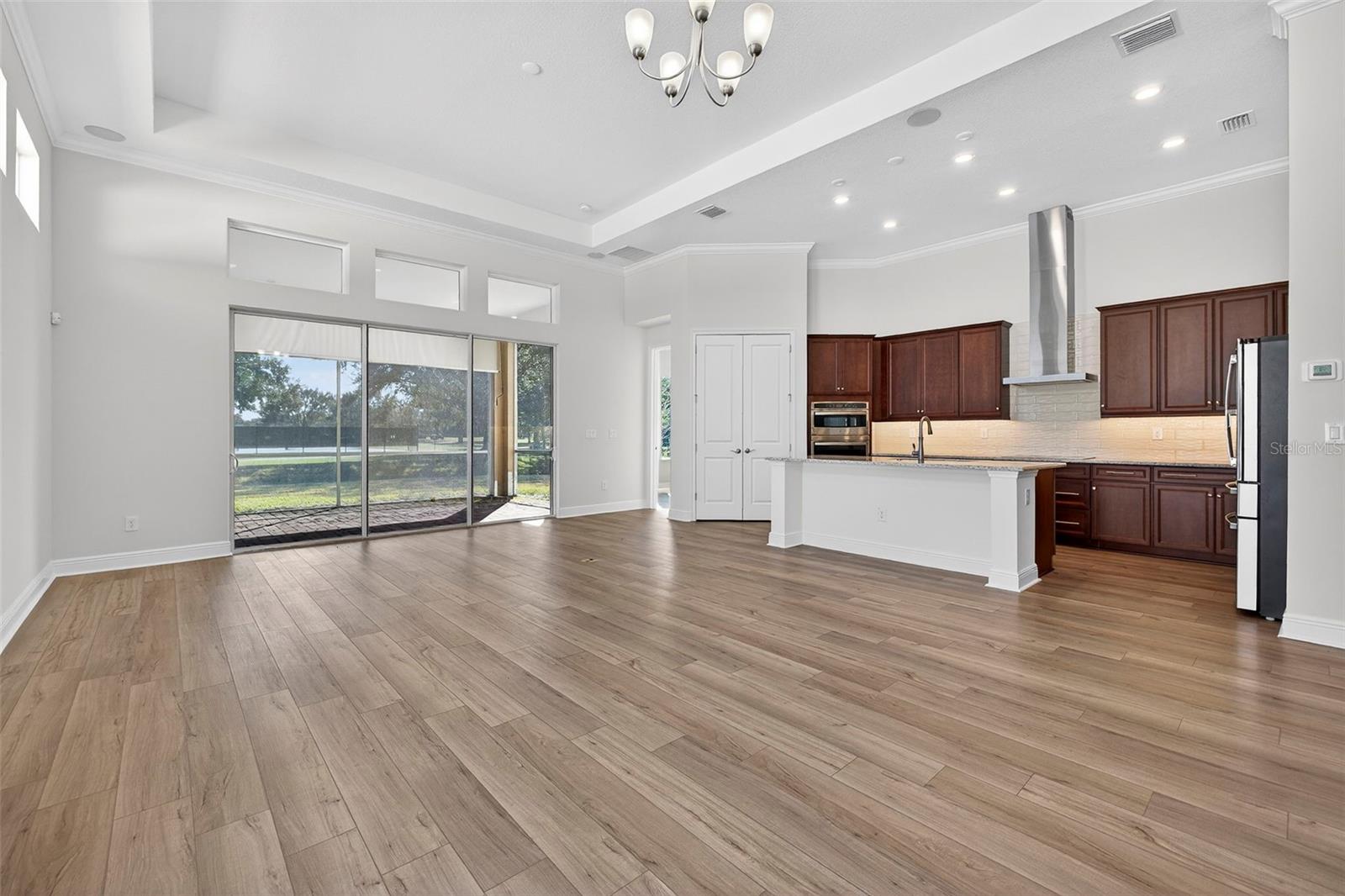 LAKE JOVITA GOLF & COUNTRY CLU - Residential