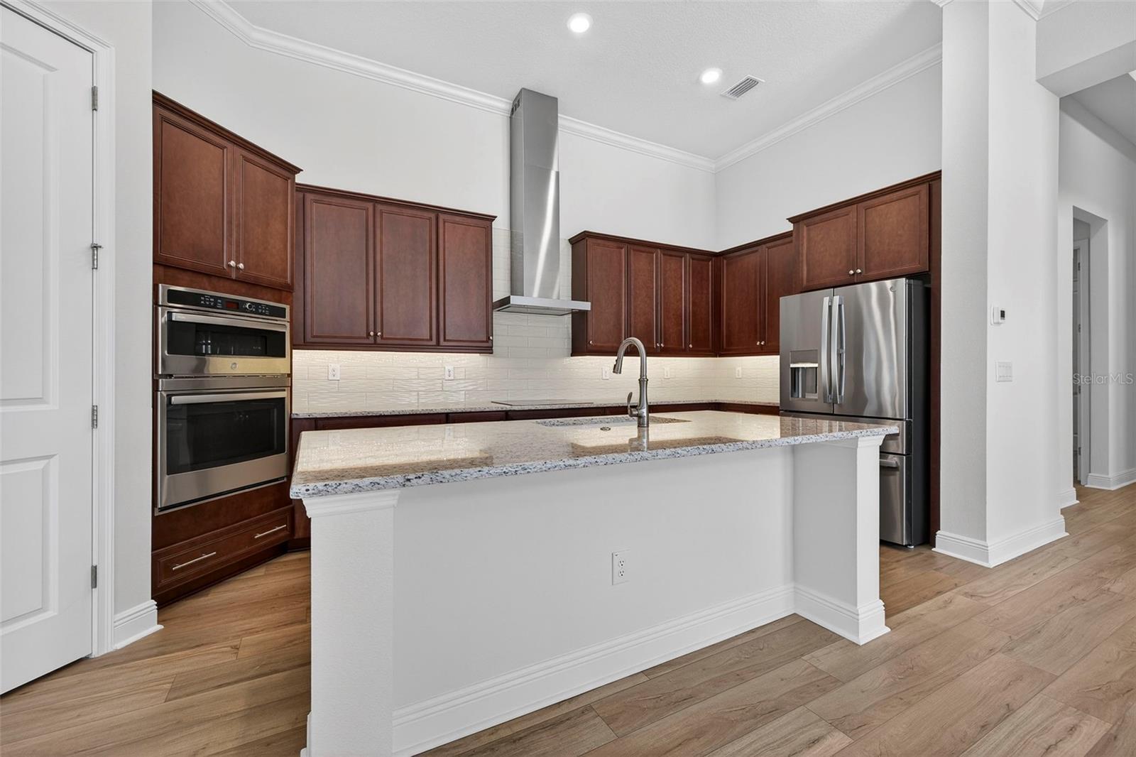 LAKE JOVITA GOLF & COUNTRY CLU - Residential