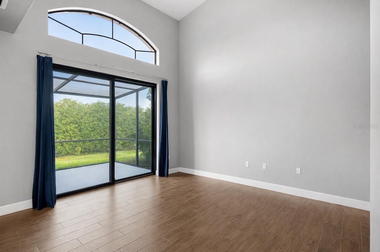 VILLAS LAKE DESTINY - Residential