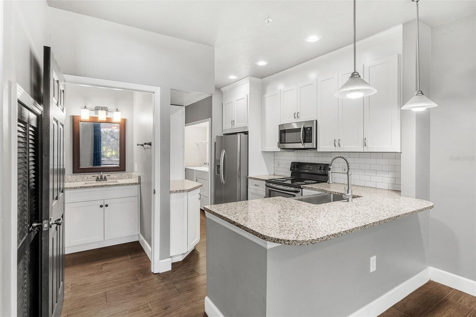 VILLAS LAKE DESTINY - Residential