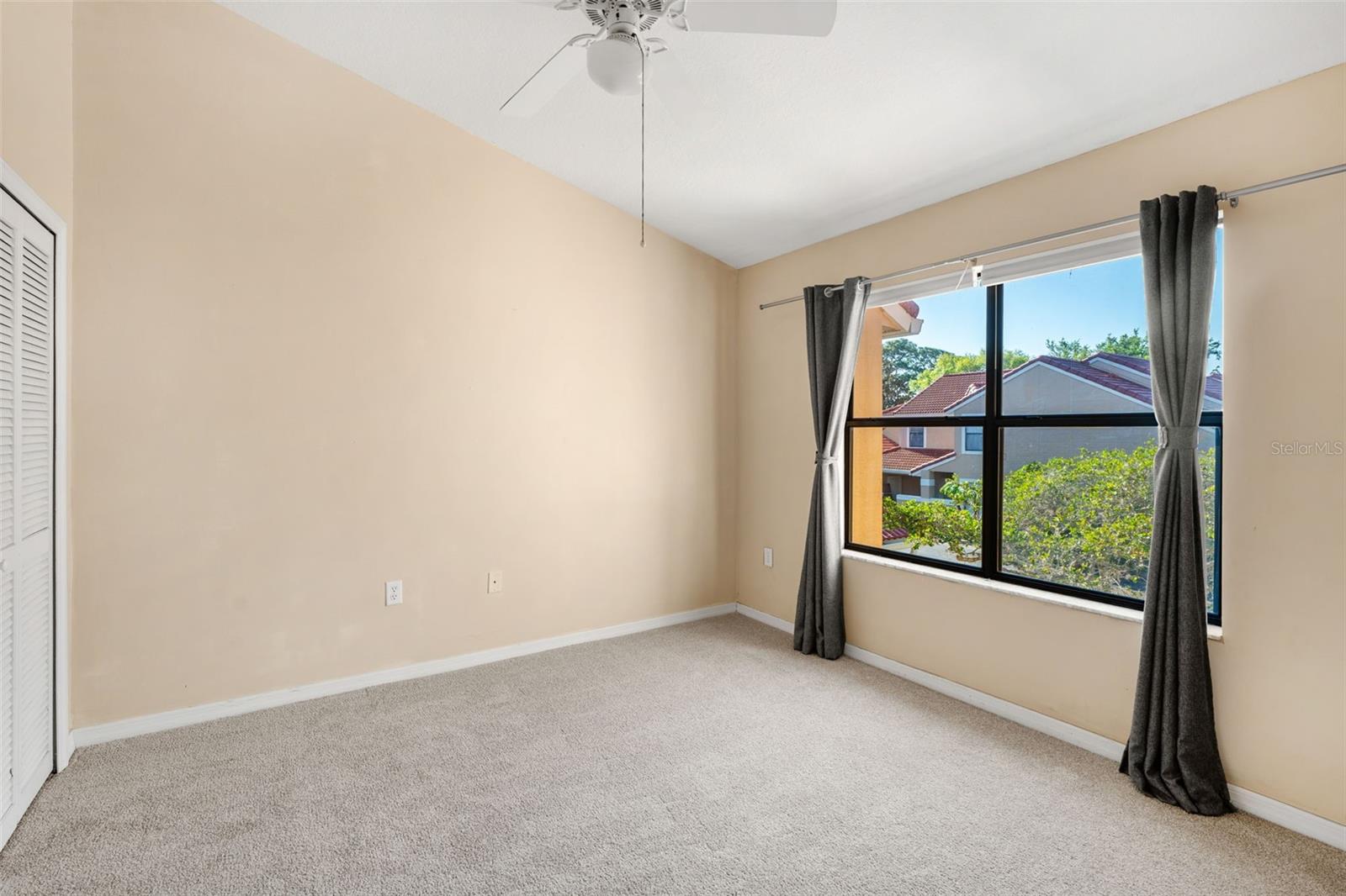 VILLAS LAKE DESTINY - Residential