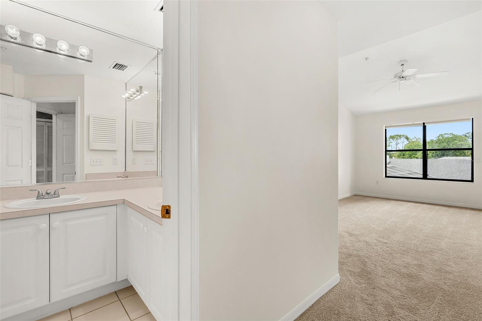 VILLAS LAKE DESTINY - Residential