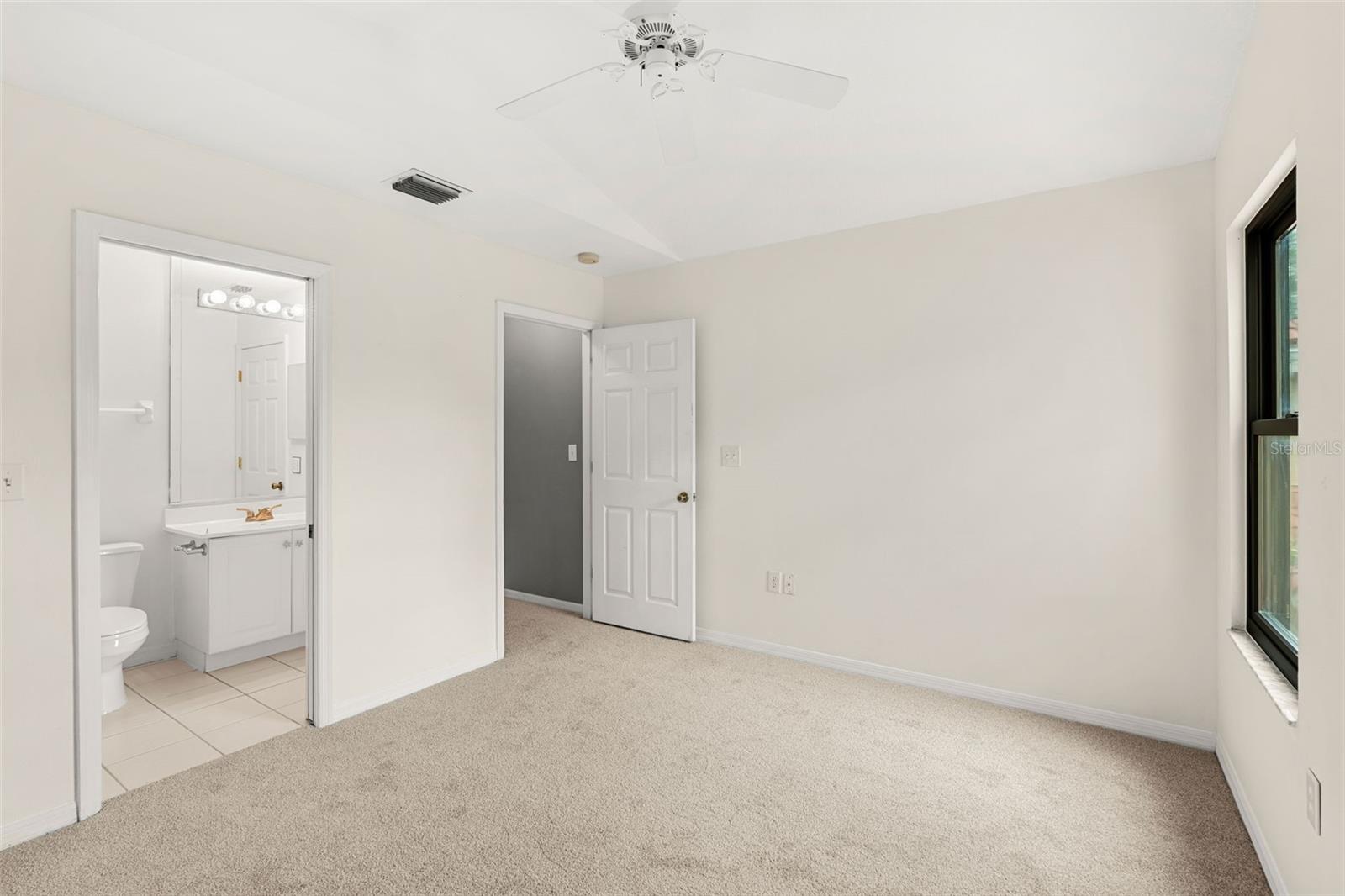 VILLAS LAKE DESTINY - Residential