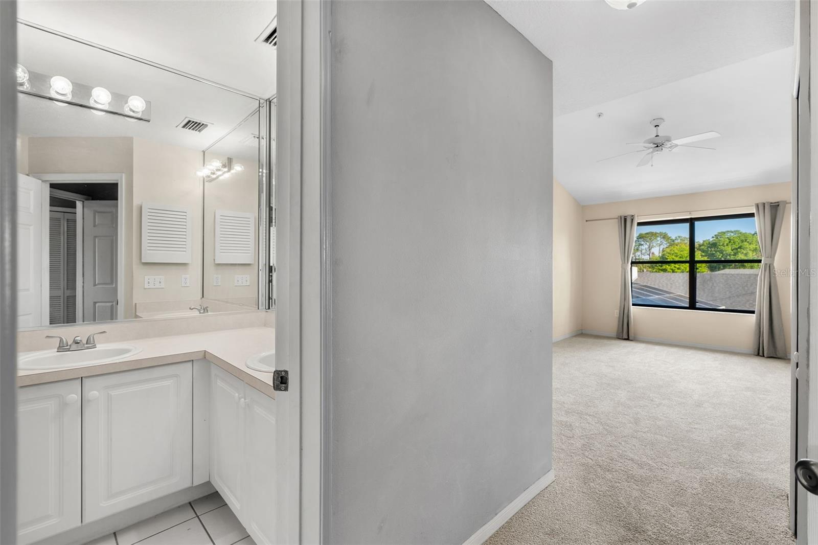 VILLAS LAKE DESTINY - Residential