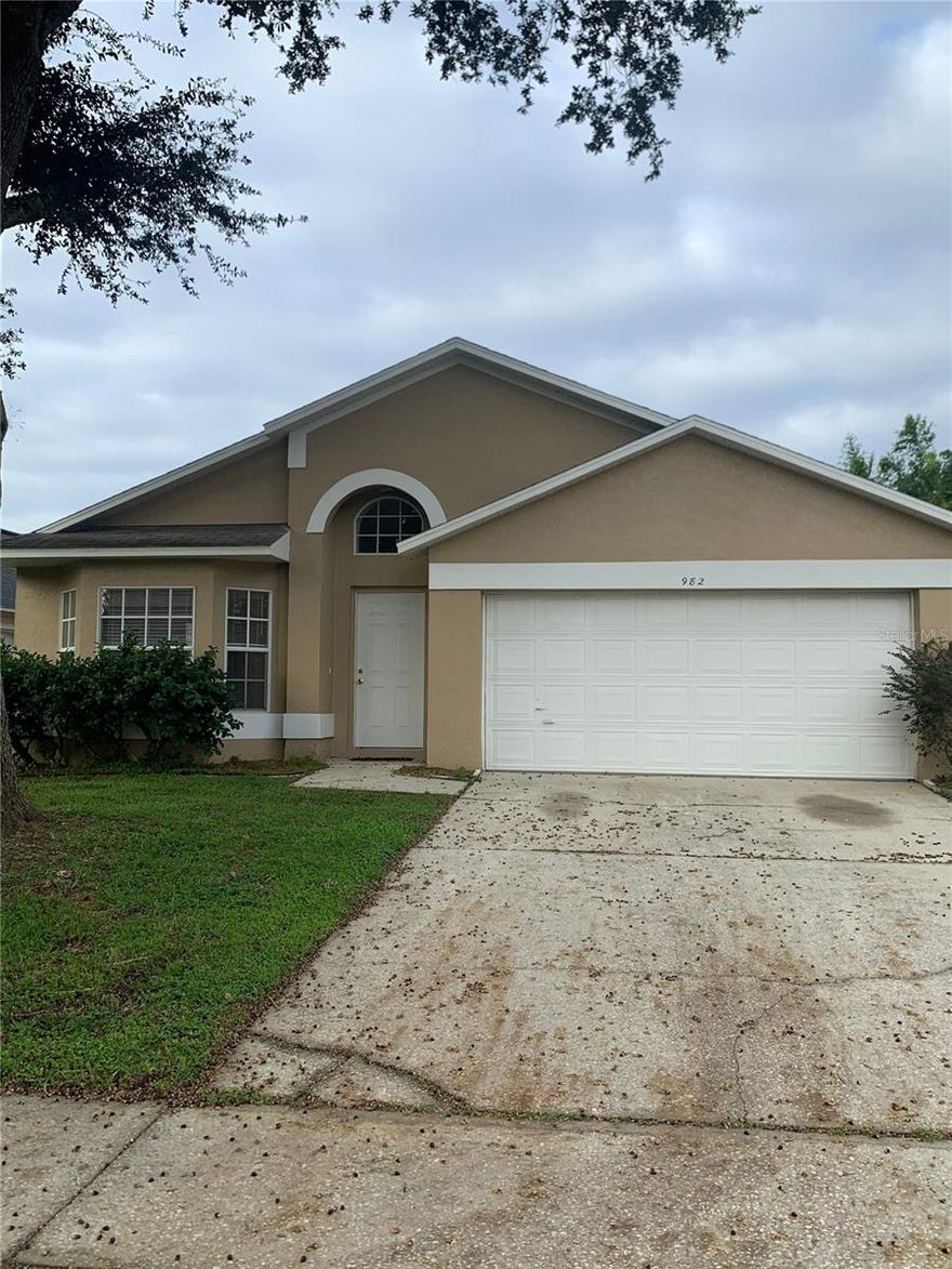 3 bedroom 2 bath Single family home for rent, Central Heat & Air, Range, Refrigerator, Dishwasher and Disposal. Lawn service is included.