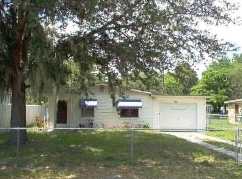 Photo of 2607 Smithtown Drive, Lakeland, FL 33801 (MLS # L4965061)