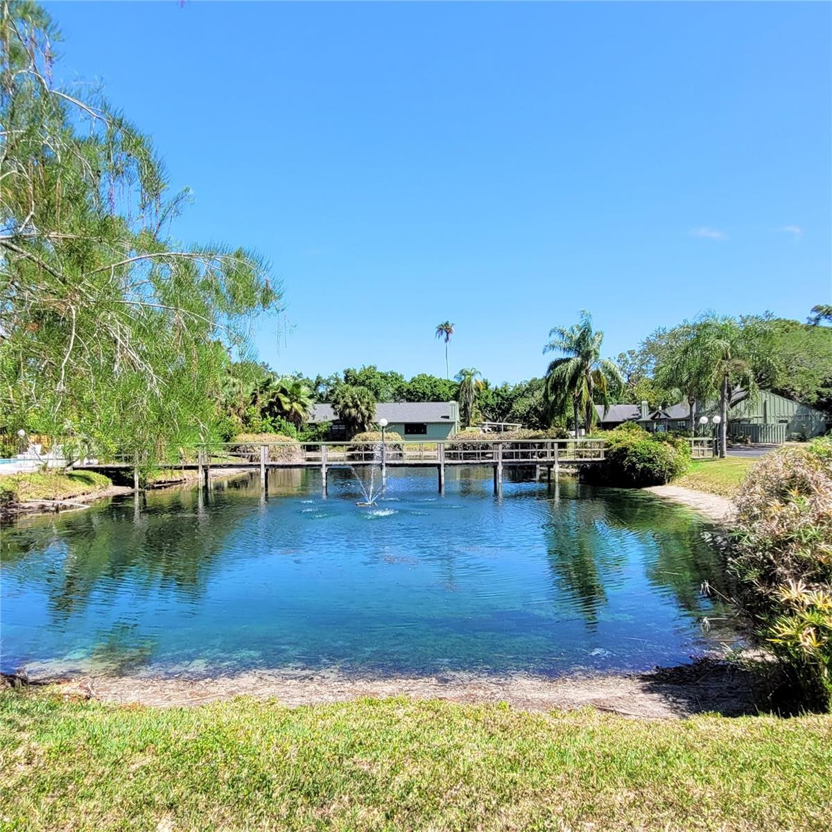 BARRINGTON WOODS - Residential