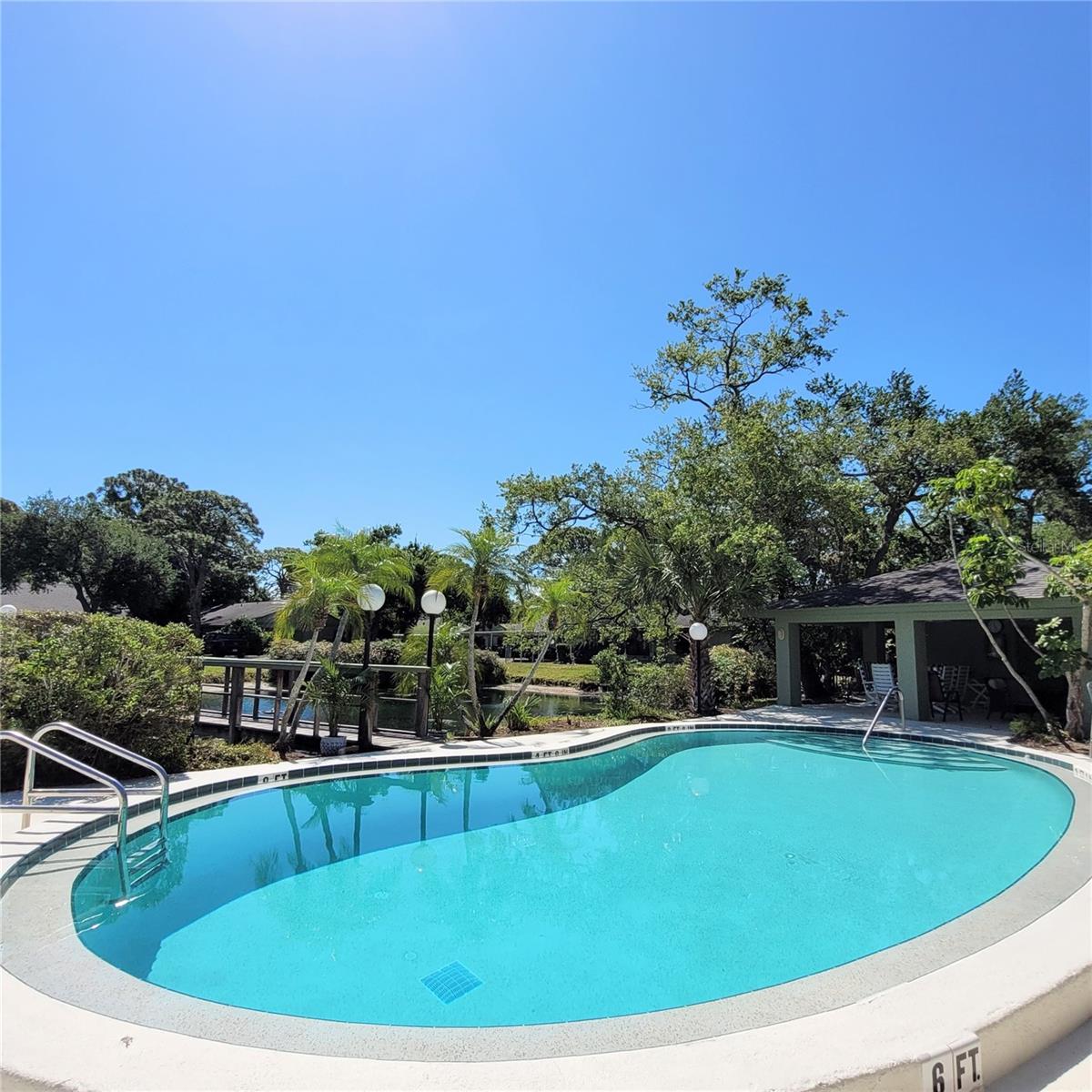 BARRINGTON WOODS - Residential