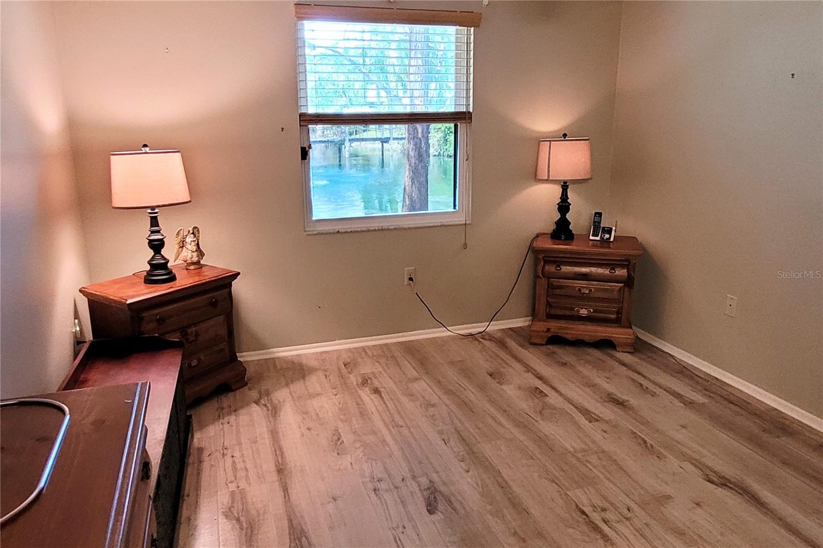 BARRINGTON WOODS - Residential